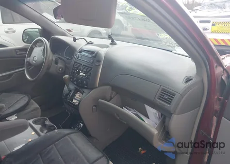 2007 Toyota Sienna Le z USA, uszkodzony, nr VIN 5TDZK23C77S015198